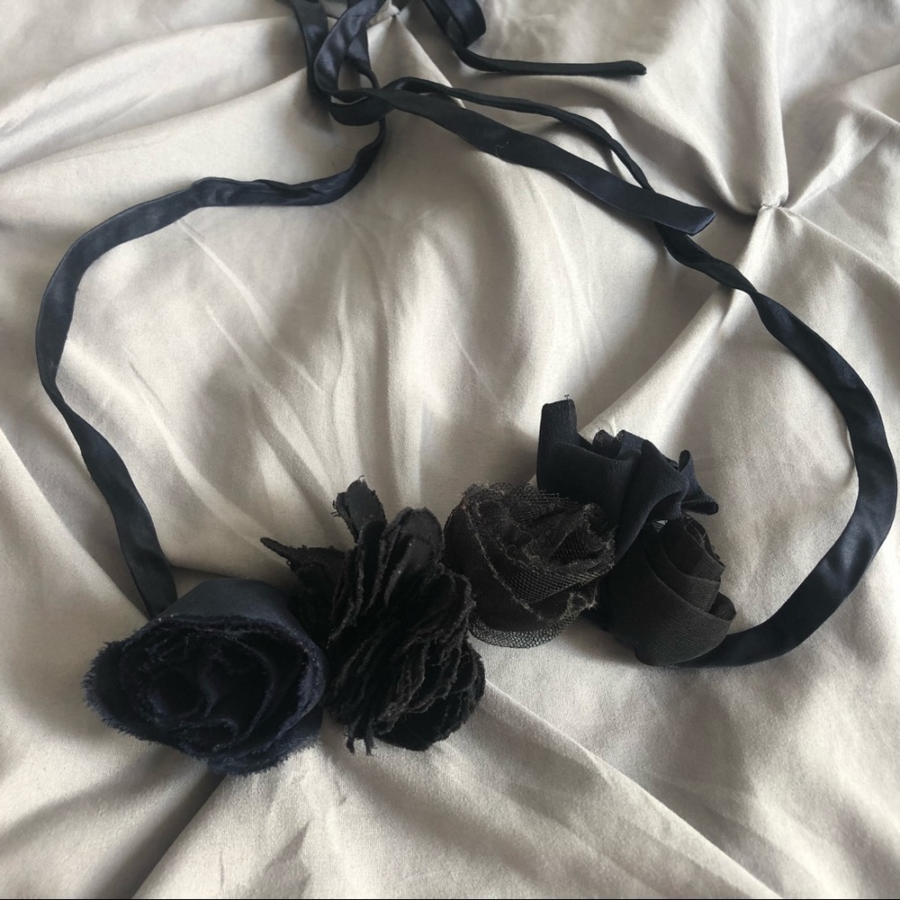Floral necklace